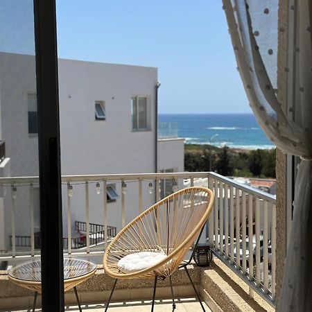 Sea View Apartment Near The Beach Pafos Dış mekan fotoğraf